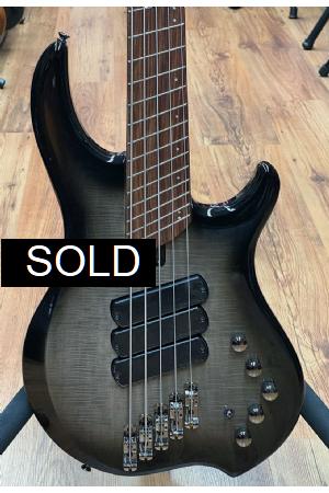 Dingwall Combustion 3 Pickup Blackburst Pau Ferro Dingwall Combustion 3 Pickup Blackburst Pau Ferro